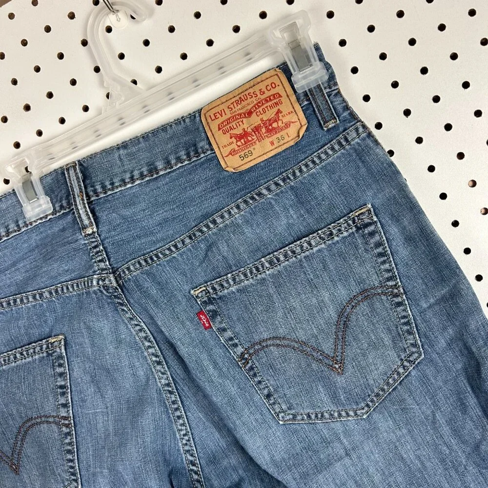 Levi's 569 Loose Straight Jean Shorts Size 36 Streetwear Skater Baggy Distressed - Picture 2 of 8